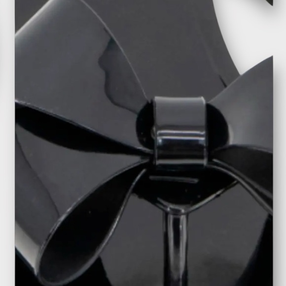 BCBGeneration Lima Bow Jelly Sandal - Picture 5 of 6